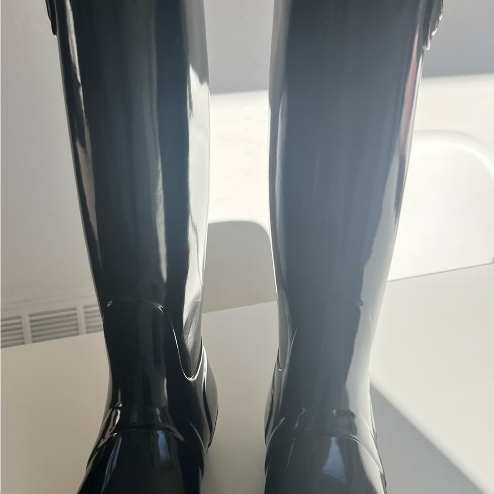 Tall Navy Hunter Boots - SZ 7